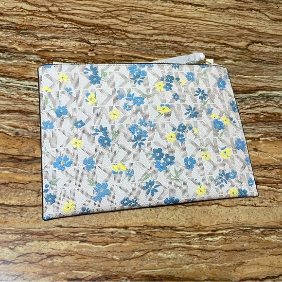 Michael Kors Large Monogram Logo Blue Floral Wristlet - Picture 3 of 5